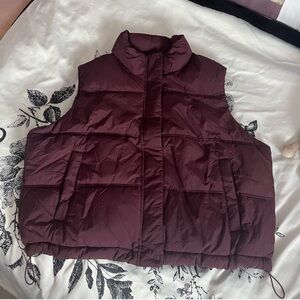 Old Navy burgundy puffer vest  • cozy fall/winter